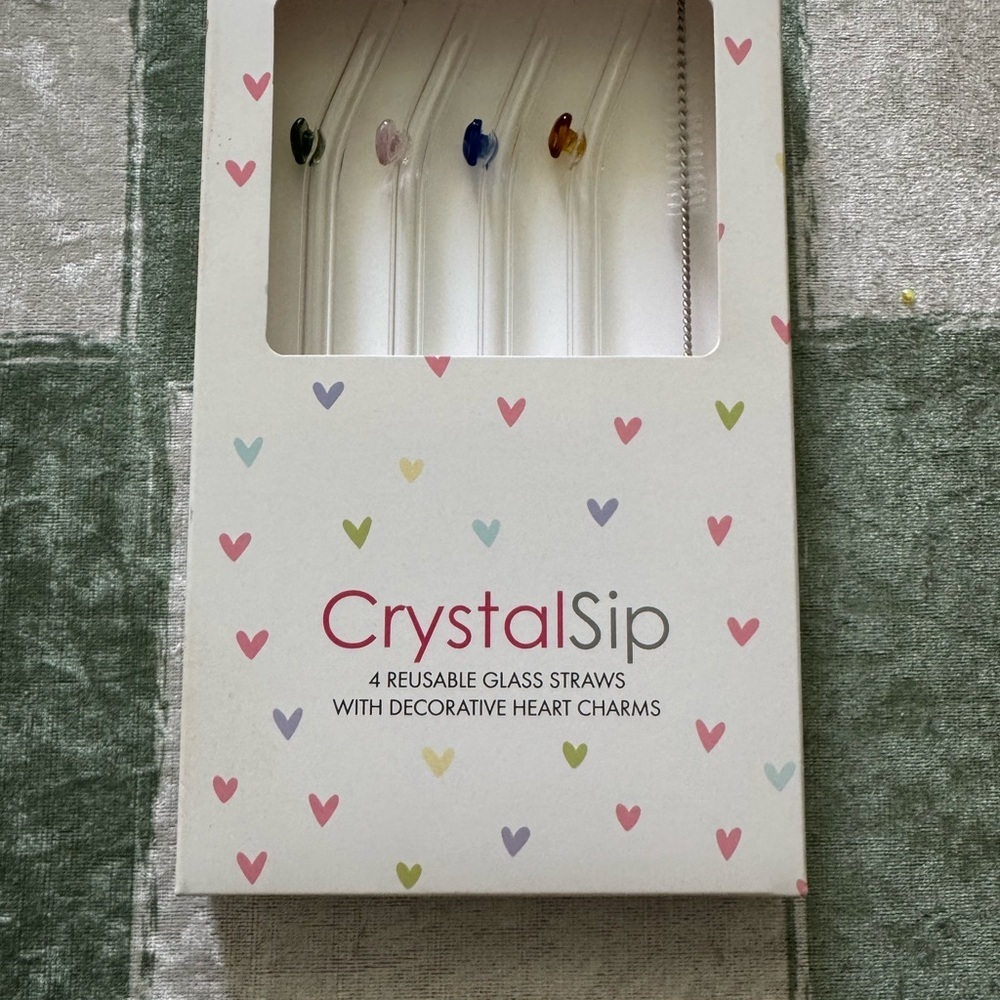 Zodax CrystalSip Straws ~ Glass Straws with Heart Charms + Cleaning Brush